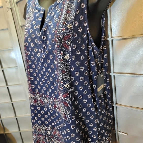 NWT  Lucky Brand small sleeveless blue with red and white floral blouse - Picture 5 of 9